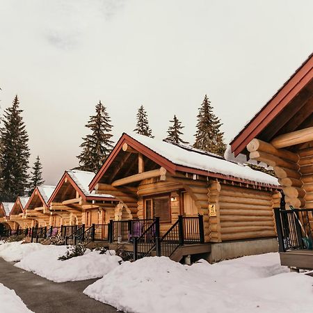 Riverside Resort Whistler Buitenkant foto